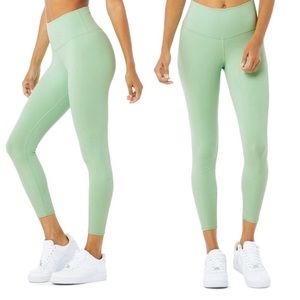 ALO Yoga Airbrush High Waisted Leggings Honey Due Size Small